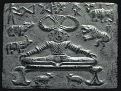 सिंधु घाटी की सभ्यता से प्राप्त एक मुहर पर एक नर - देवता का चित्र 