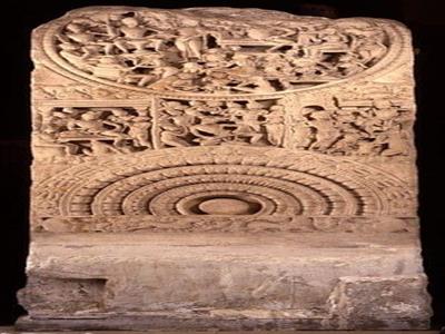 नक्काशी बौद्ध स्तूपों से कॉपी